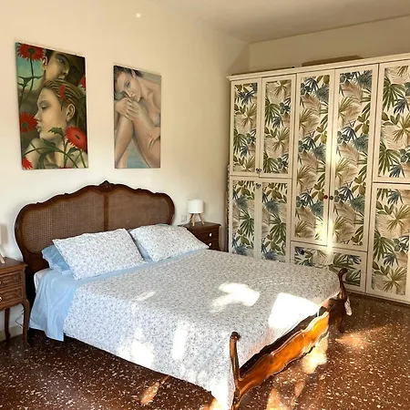 Gli Oleandri Apartment